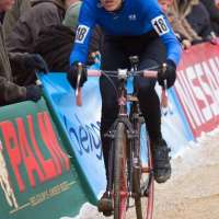 Christine Vardaros powers through the sand